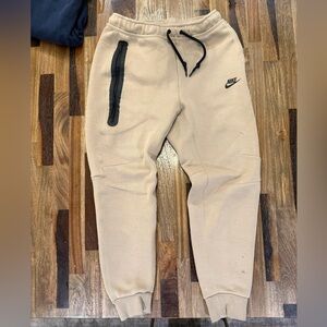 Nike Sportswear Tech Fleece - men's joggers - medium - tan